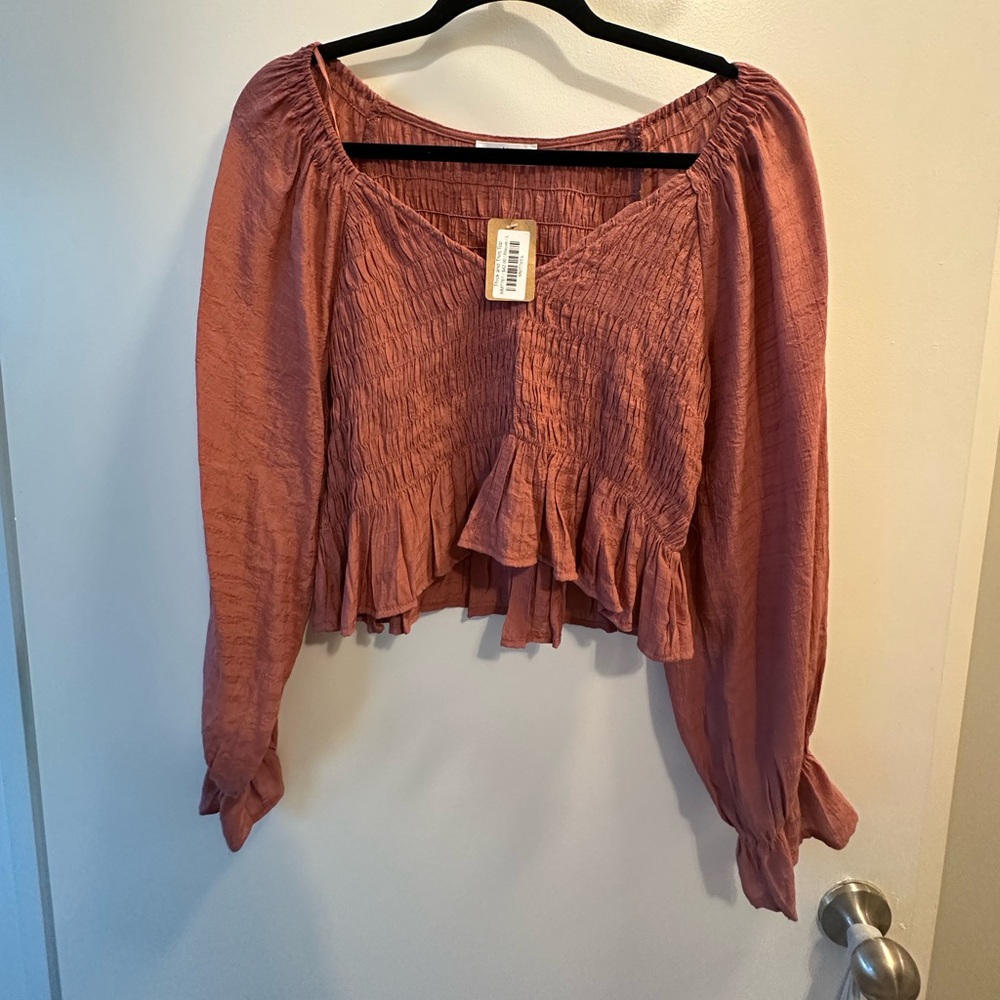 Vestique NWT smocked long sleeve shirt